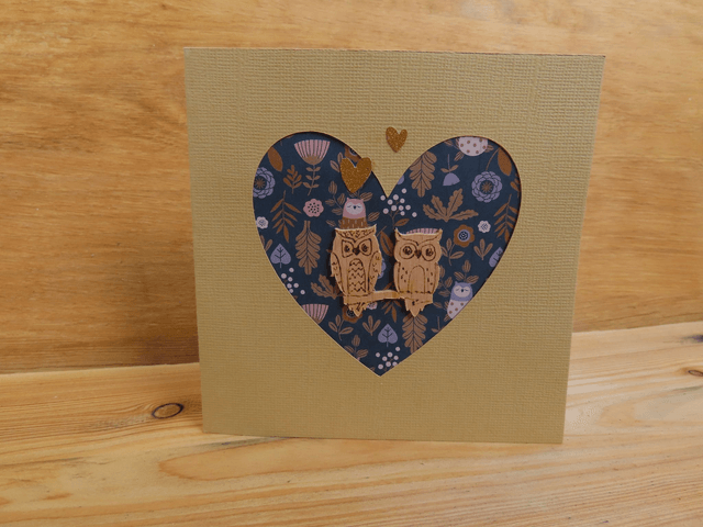 Petites cartes en bois faites main