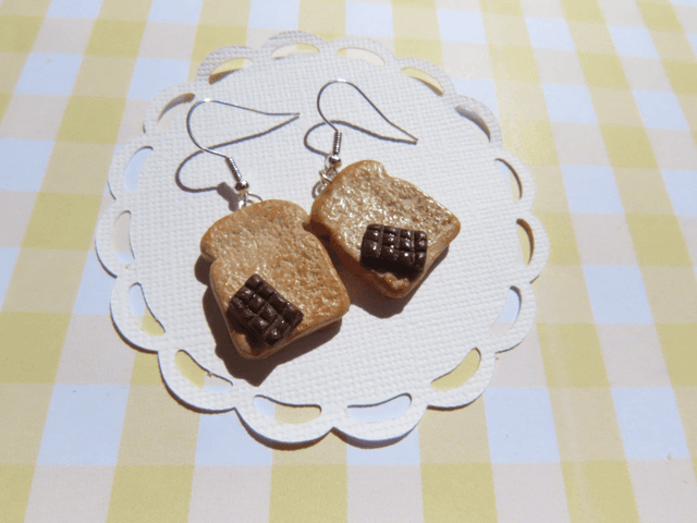 Boucles d&#039;oreilles - Toasts grillés et chocolat